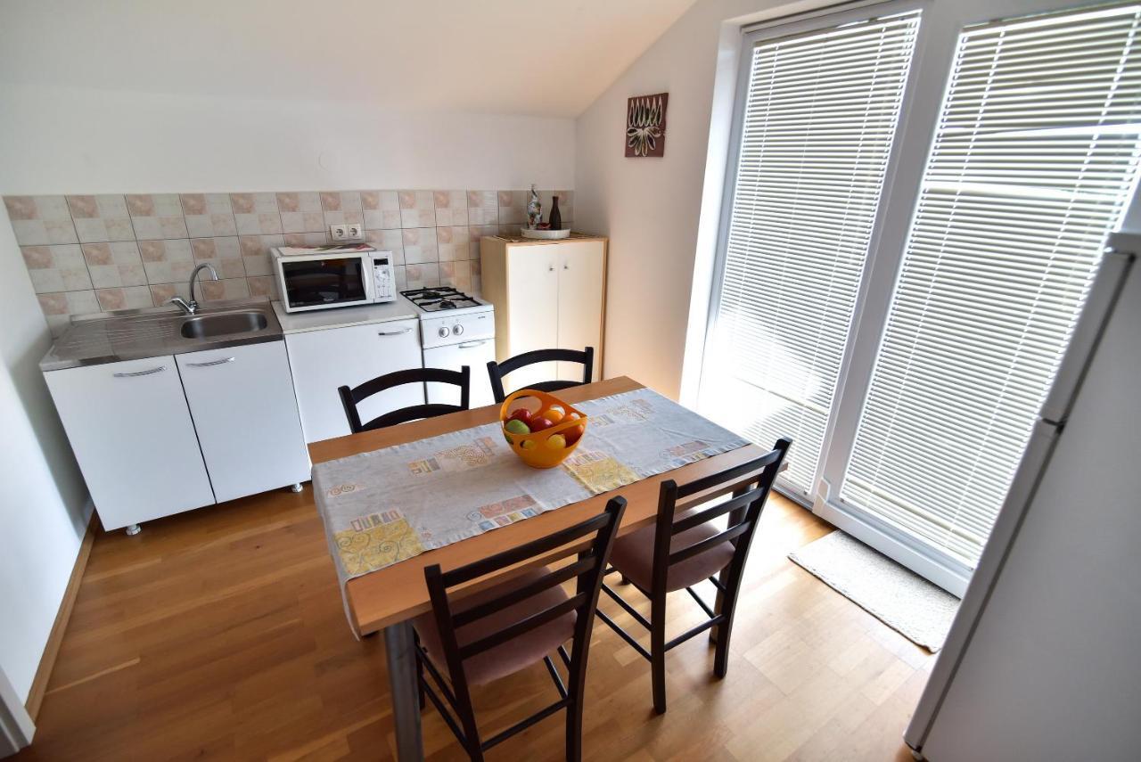 Apartament Nena Sukošan Zewnętrze zdjęcie